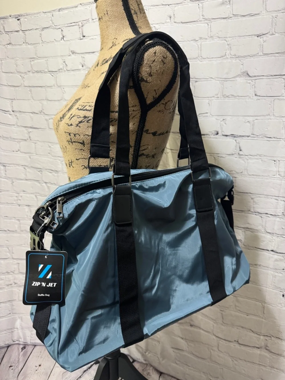🆕ZIP N JET Blue Travel Duffel Bag water & stain resistant, ultra light & strong